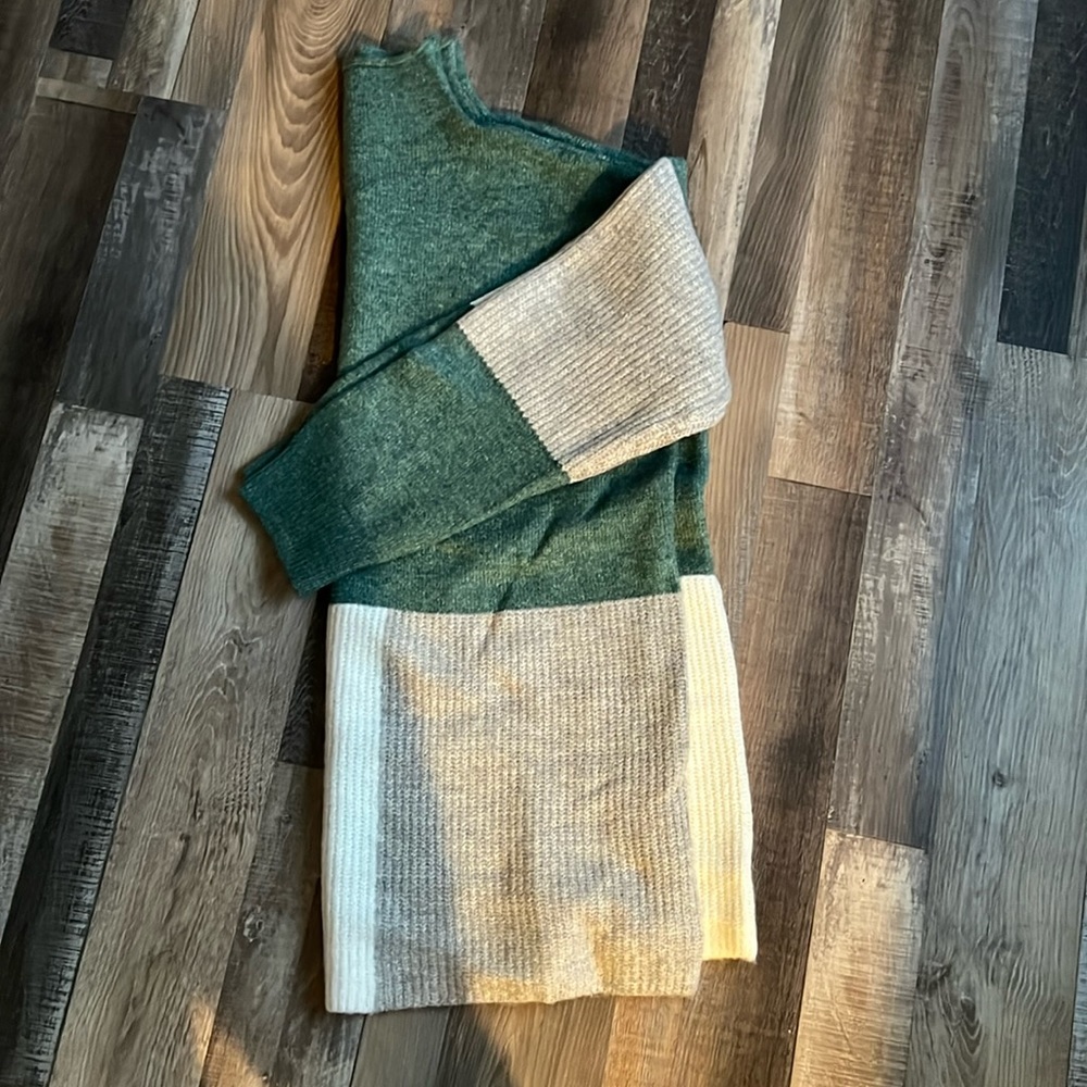 Turtle Neck Sweater - image 3